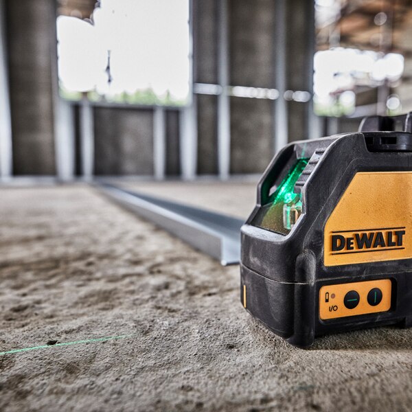 Nivel Laser DEWALT 2 Lineas ( LUZ VERDE) DW088CG/XJ